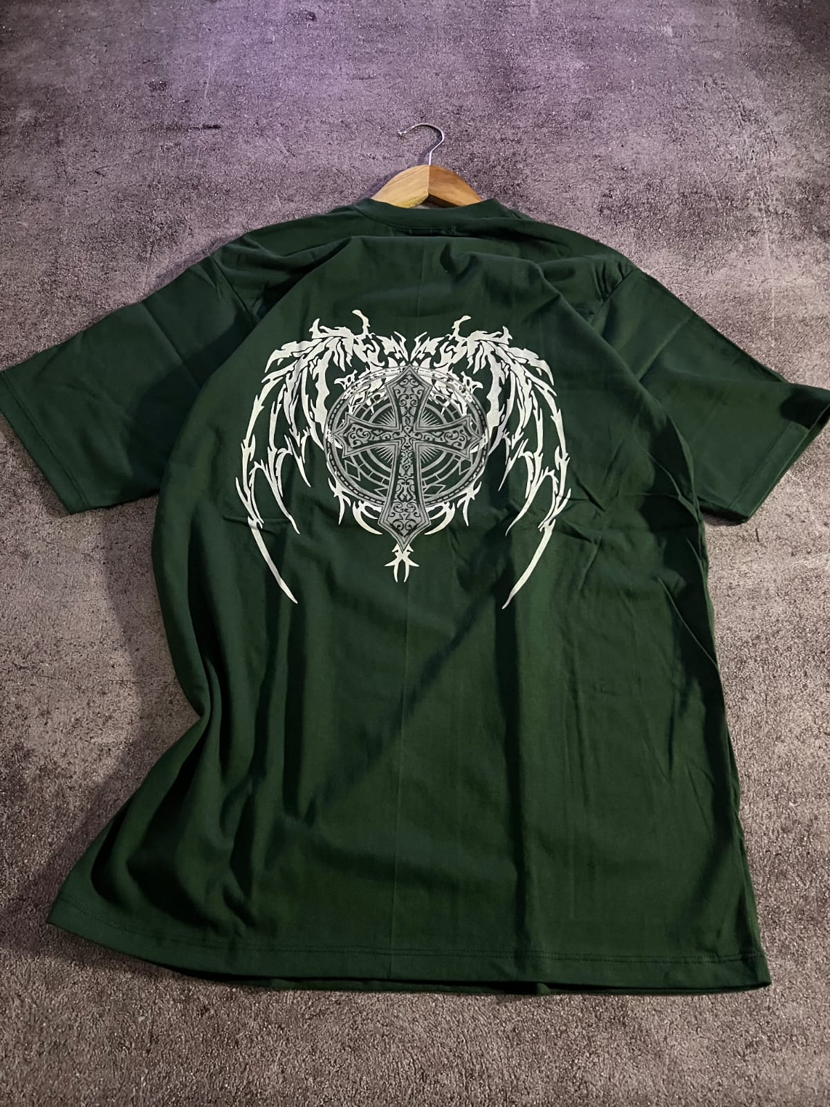 TEE BATTLE CROSS - FOREST GREEN