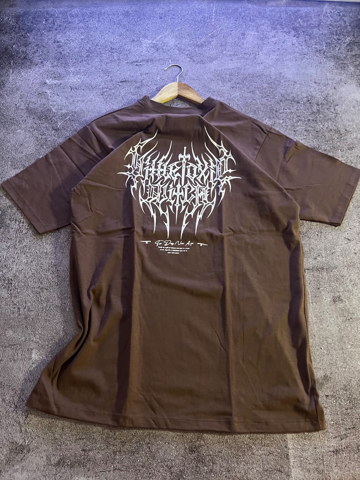 TEE ETERNAL AGE - BROWN